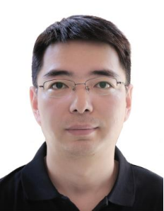 李小亮简介0.png
